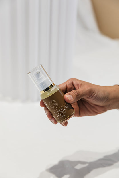 HYALURONIC, ALOE AND NIACINAMIDE SERUM 50ML